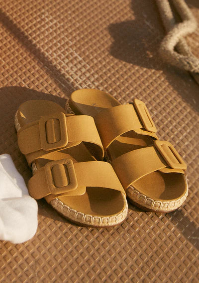 Tumbes Leather Slide