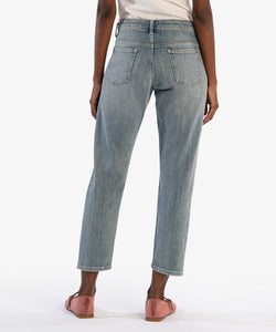 Elizabeth Slouchy Boyfriend Jean