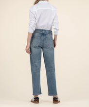 Load image into Gallery viewer, Ashley Slouchy Barrel Straight Leg - Leadership Wash