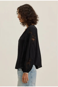 Tyra Blouse