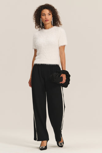 Feather Yarn Tee - Milky White